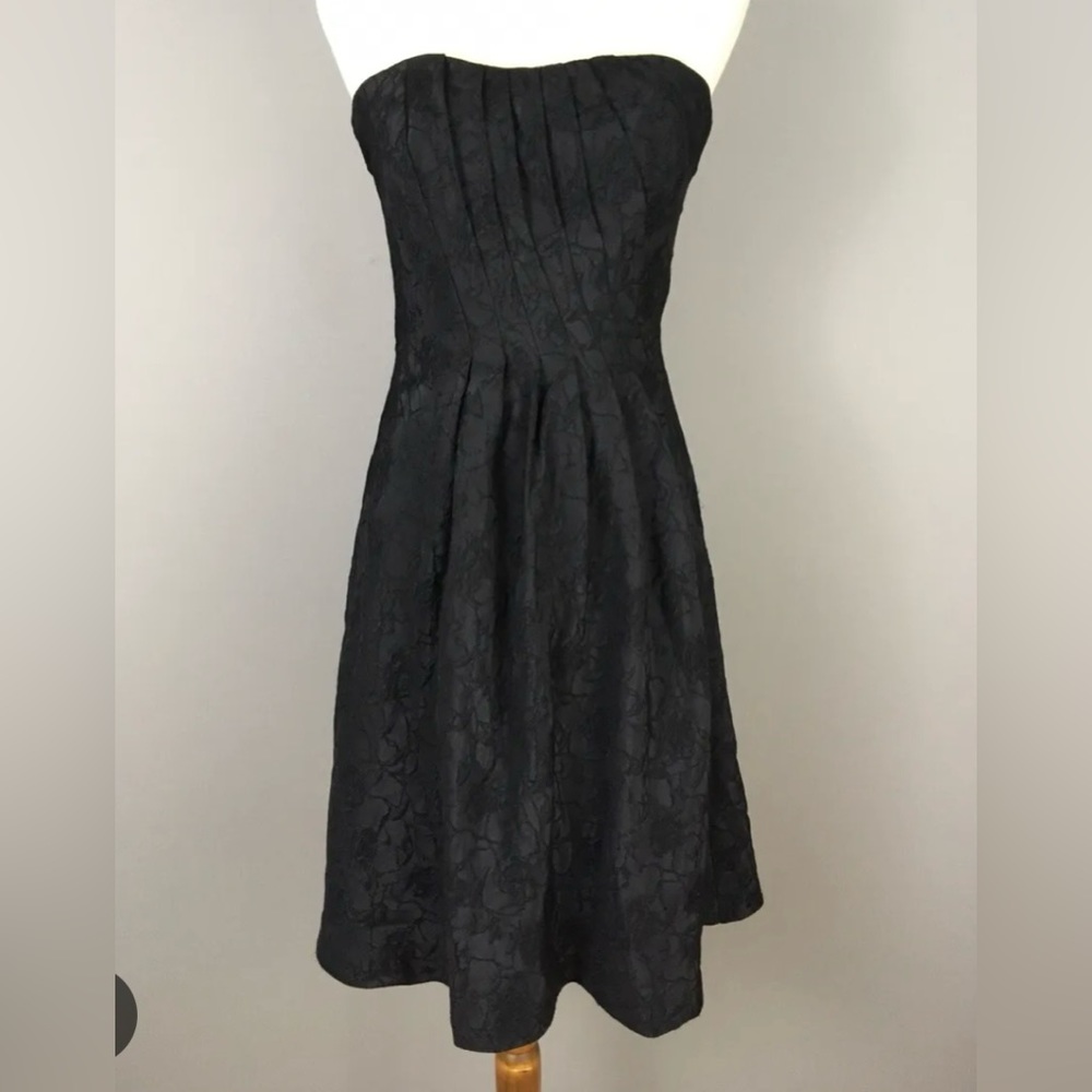 White House Black Market Pleated Floral Jacquard Mini Dress - size 0